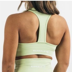 Alphalete impact bra (medium)